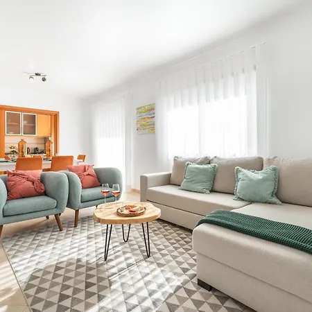 Ocean Getaway - Private Parking In The Center Of