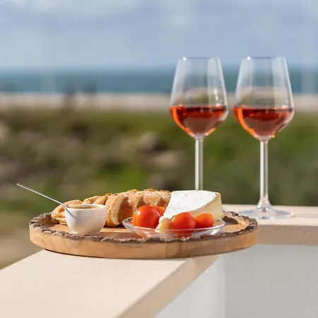 Apartment Ocean Getaway - Private Parking And Sea View